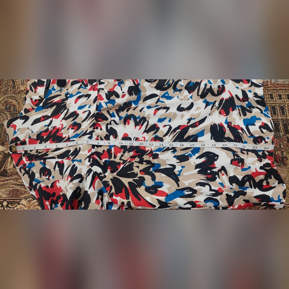 Chic Multicolor Abstract Blouse - Picture 10 of 10